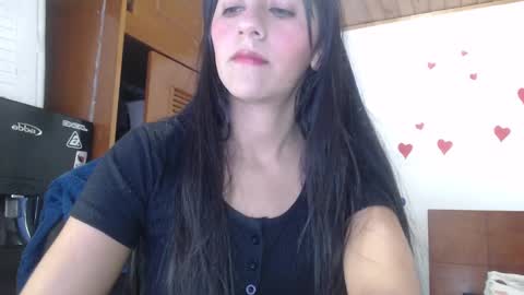Snapshot of hilari18 chatting on February 24, 2:49 am hilaril18 online show from February 24, 2:49 am