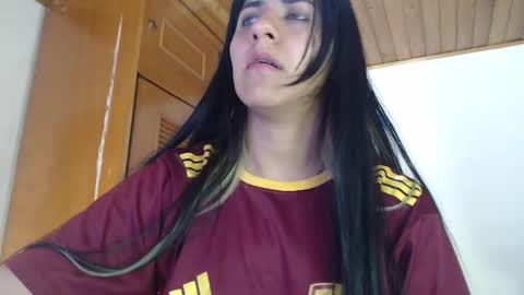 Snapshot of hilari18 chatting on October 5, 9:09 pm hilaril18 online show from October 5, 9:09 pm