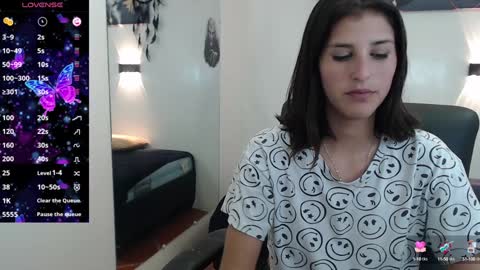 Snapshot of hilaryclowerx chatting on December 7, 3:36 am H I L A R Y online show from December 7, 3:36 am