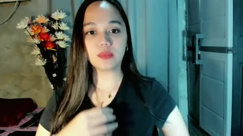 hilarymolly online show from July 5, 7:08 pm