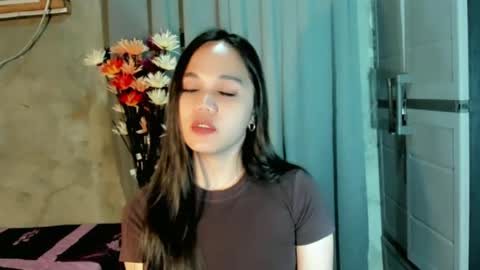 hilarymolly online show from June 19, 7:06 pm