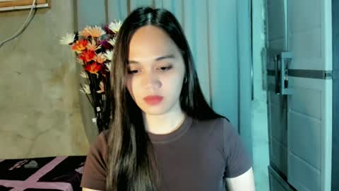 hilarymolly online show from June 17, 7:48 pm