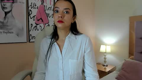 Hillary online show from December 2, 3:30 am