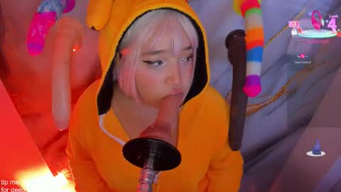 hinata_dolly online show from December 4, 11:23 am