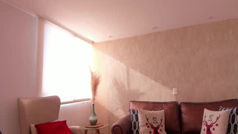 Snapshot of hinnata69 chatting on February 9, 9:06 pm Hinnata online show from February 9, 9:06 pm
