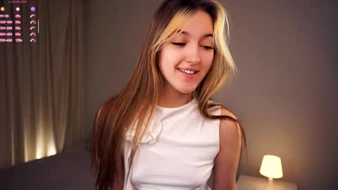 Snapshot of hip_hop_baby chatting on February 22, 6:26 pm Leya Day Mary Night PvT Open online show from February 22, 6:26 pm