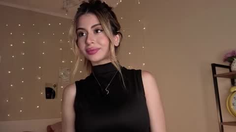 Moni Monica online show from October 8, 8:40 am