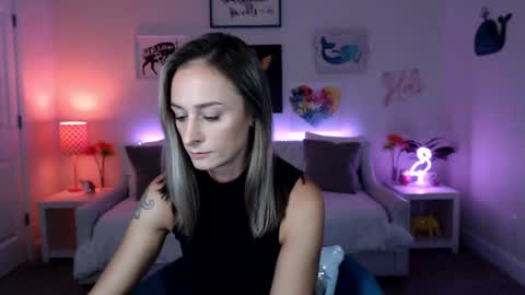 Holi Hurricane online show from September 27, 2:52 am