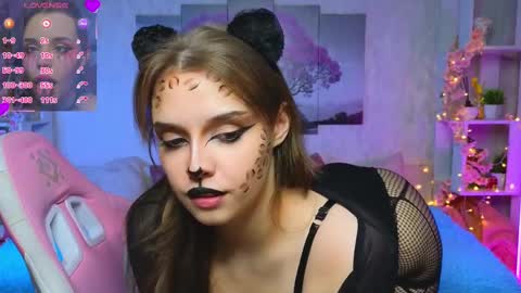 Lux online show from March 8, 6:14 pm