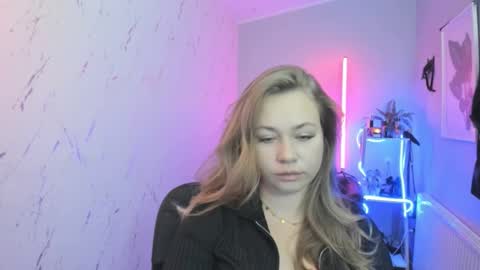 Holly online show from October 20, 5:38 pm