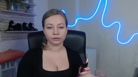 Holly online show from February 27, 12:21 am