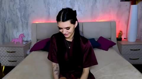 Holly online show from May 12, 12:41 am