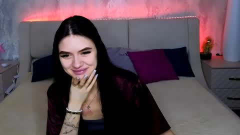 Holly online show from May 13, 1:11 am