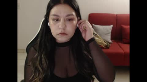Itzel online show from August 4, 3:01 am