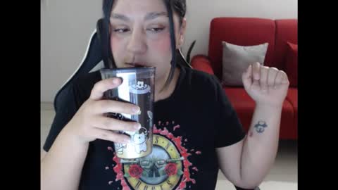 Itzel online show from June 7, 8:43 am