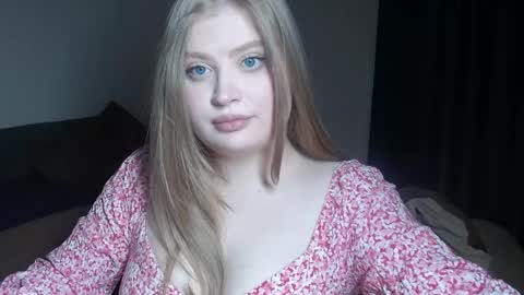 hollykira online show from May 8, 6:43 pm