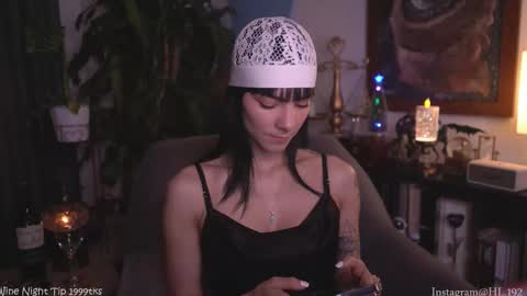 Holly Linder online show from November 29, 2:26 am