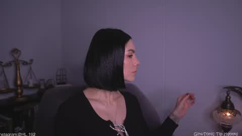 Holly Linder online show from August 8, 2:08 am