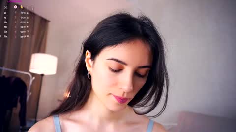 Snapshot of hollymonica chatting on March 12, 5:24 am Delly online show from March 12, 5:24 am