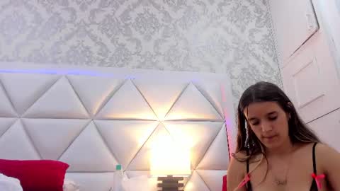 Holly online show from June 20, 4:21 pm