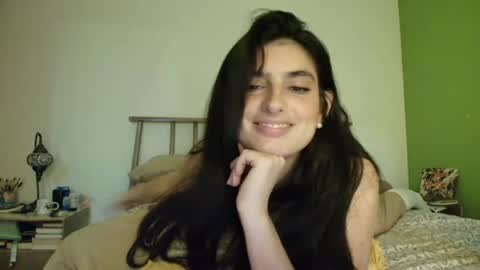 hollyshit_ online show from July 2, 3:23 am