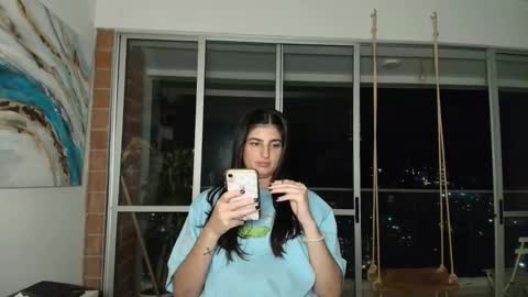 hollyshit_ online show from March 14, 2:12 am