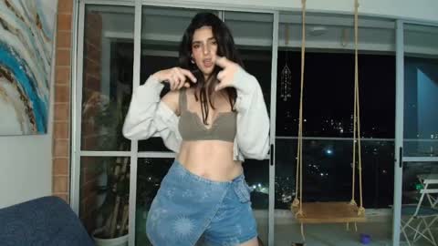 hollyshit_ online show from June 3, 1:18 am