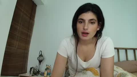 hollyshit_ online show from June 20, 1:09 am