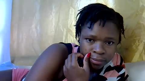 holy_ebony online show from June 9, 7:19 am