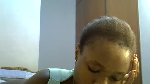 holy_ebony online show from June 24, 4:17 pm