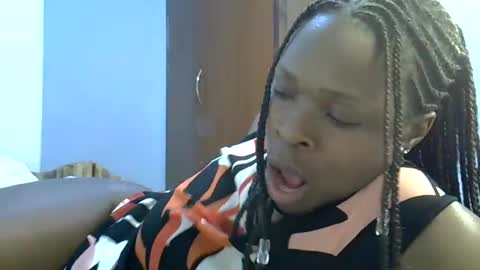 holy_ebony online show from July 10, 9:04 pm