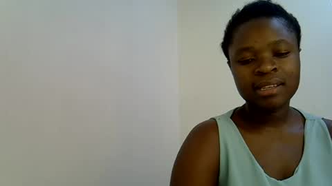 holy_ebony online show from June 29, 11:43 am