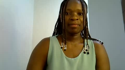 holy_ebony online show from July 24, 6:00 am