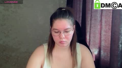Welcome guys  Pleasure to see you all here  My name is MichaelaTip menu is active Private is open  online show from March 13, 7:20 am