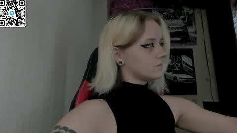 holy_mistresss online show from July 10, 8:15 am
