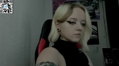 holy_mistresss online show from July 15, 10:31 am