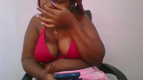 honey_beb online show from September 30, 7:14 am