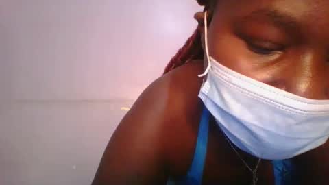 honey_beb online show from September 24, 6:12 am