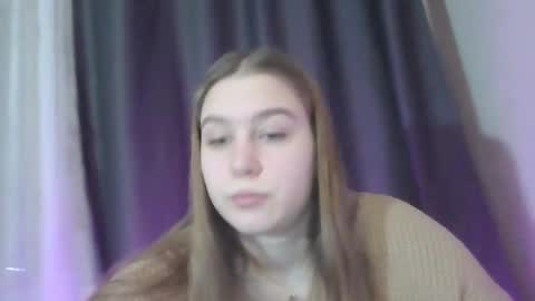 honey_lolaaa online show from December 15, 10:09 am