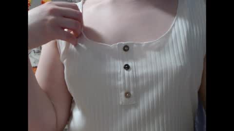 Lina online show from October 31, 1:04 pm