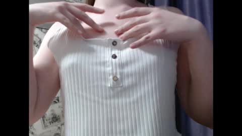 Snapshot of honey_mood chatting on September 29, 2:55 pm Lina online show from September 29, 2:55 pm