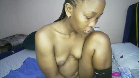 honey_nubia0 online show from May 1, 1:14 pm