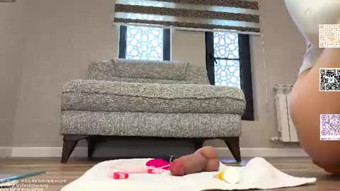 Jenyanew vid how I squirt in forest in bio online show from July 6, 9:36 am