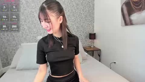 honey_sweet777 online show from August 6, 9:11 pm