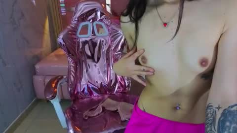 HONEY  online show from November 9, 1:51 pm