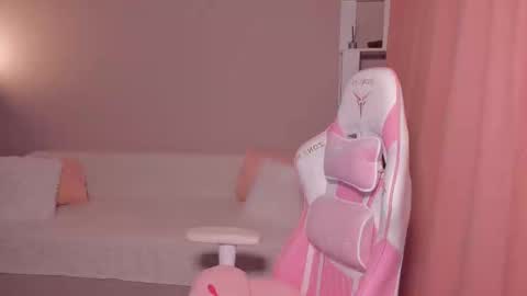 honeyautumn online show from February 24, 12:38 am