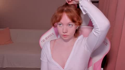 honeyautumn online show from February 12, 12:37 am