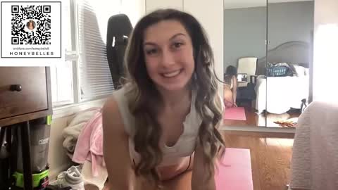 Snapshot of honeybelle8 chatting on January 11, 2:15 pm belle brunette online show from January 11, 2:15 pm