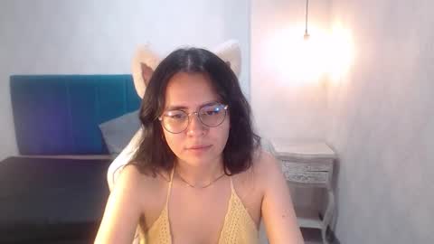 Emily online show from March 12, 5:04 pm