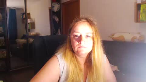 HoneydewMolly online show from November 25, 1:57 pm